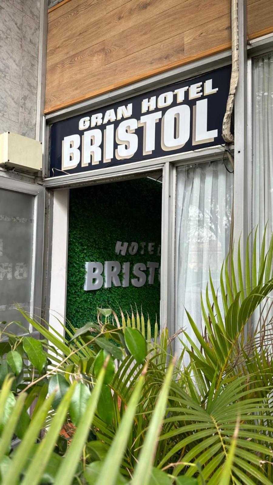 Hotel Bristol Córdoba Exteriör bild